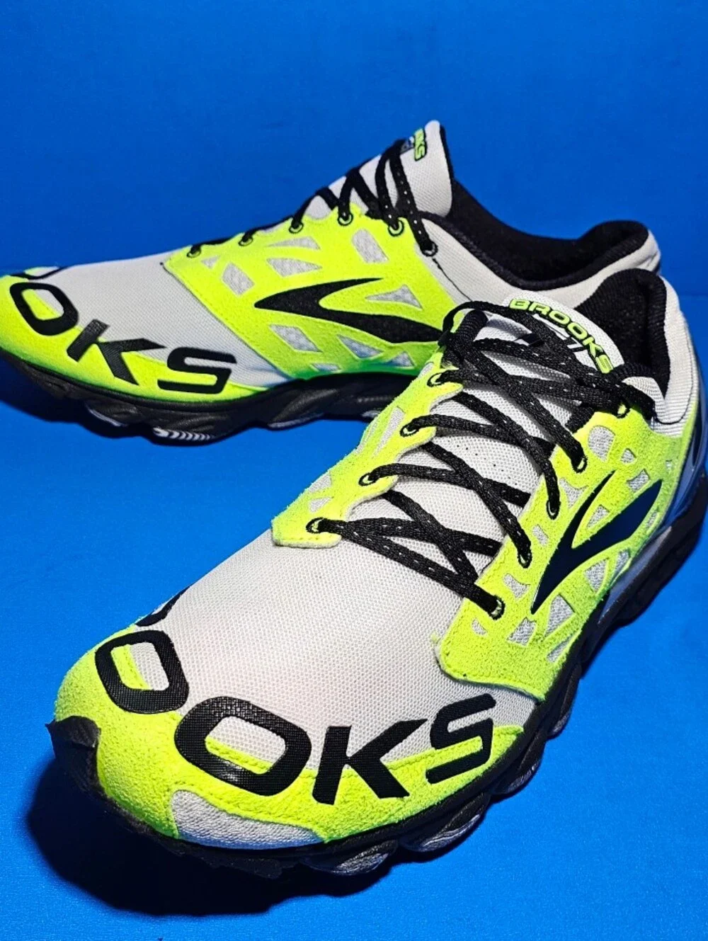 BROOKS T7 Racer  Men's White/Neón Yellow/Black Running Trail Shoes Size 13 US